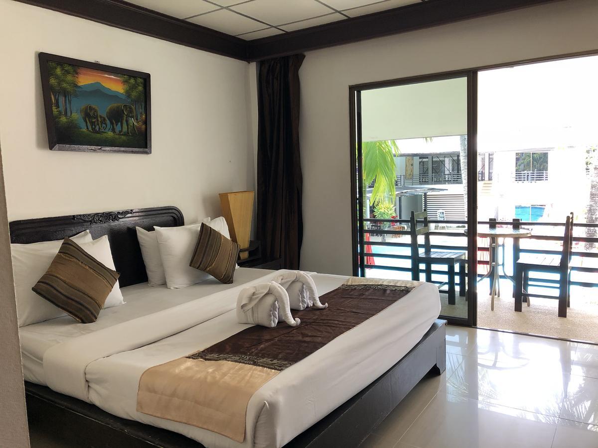 Bamboo Beach Hotel & Spa Patong Экстерьер фото